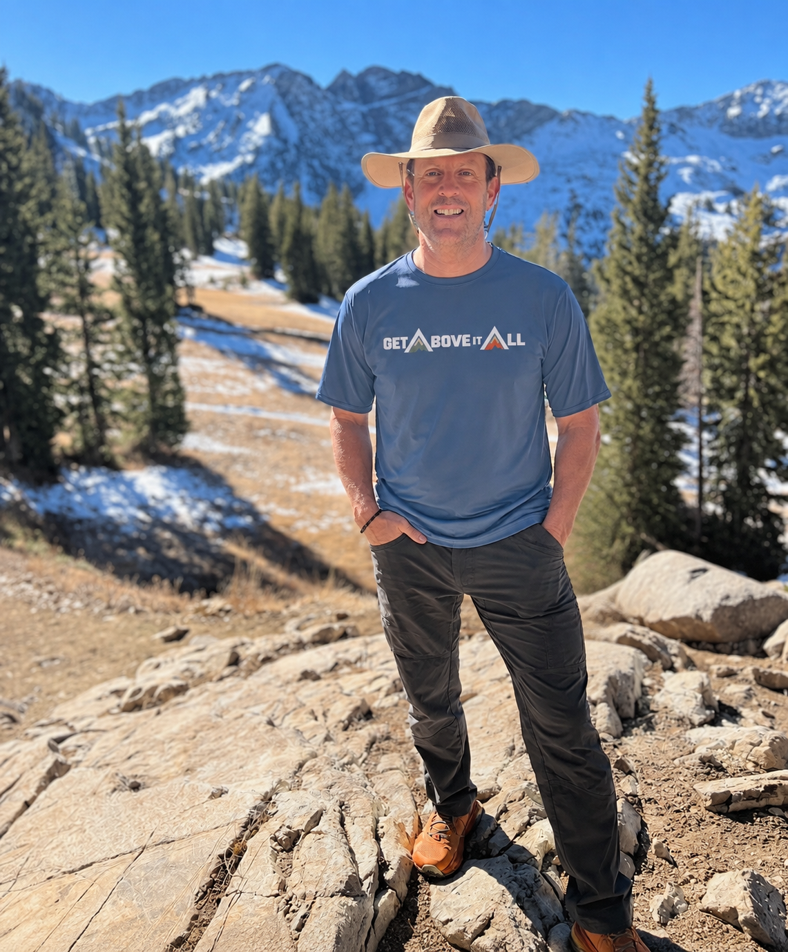 Men's Performance T-Shirt - Mountain Wordmark